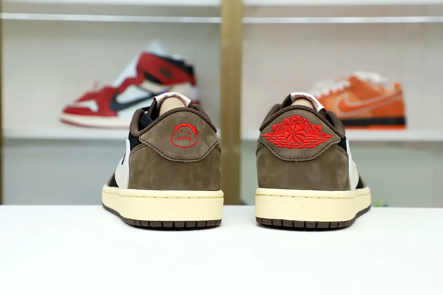 Scott OG Travis Air Jordan Jordan SP TS 1Low Kimikick x 0420